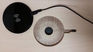 Round charger pocket